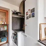 Lovely 1 Bedroom Flat Near Colonel Fabien Metro Station