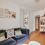 Lovely 1 Bedroom Flat Near Colonel Fabien Metro Station