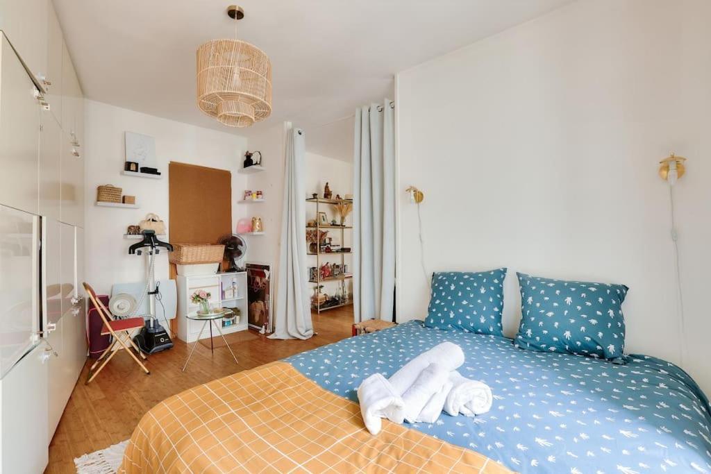 Lovely 1 Bedroom Flat Near Colonel Fabien Metro Station Appartement Parijs