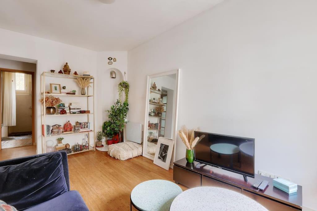 Lovely 1 Bedroom Flat Near Colonel Fabien Metro Station Appartement *